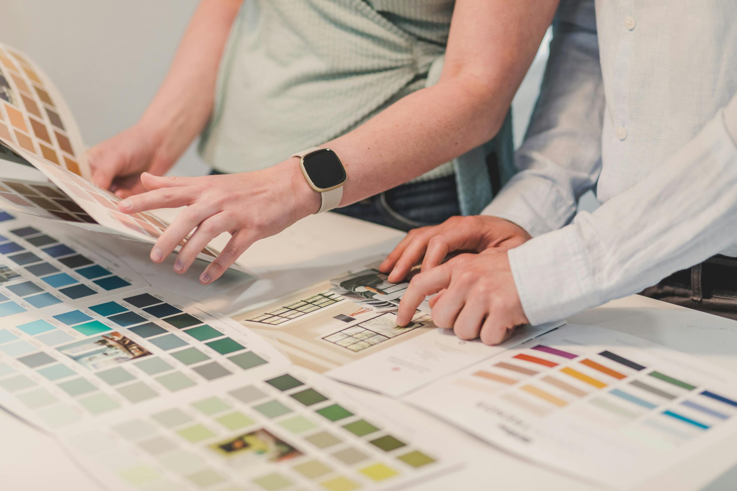 Pamphlets vs. Brochures vs. Flyers vs Leaflets: Choosing the Right Digital Print for Your Business