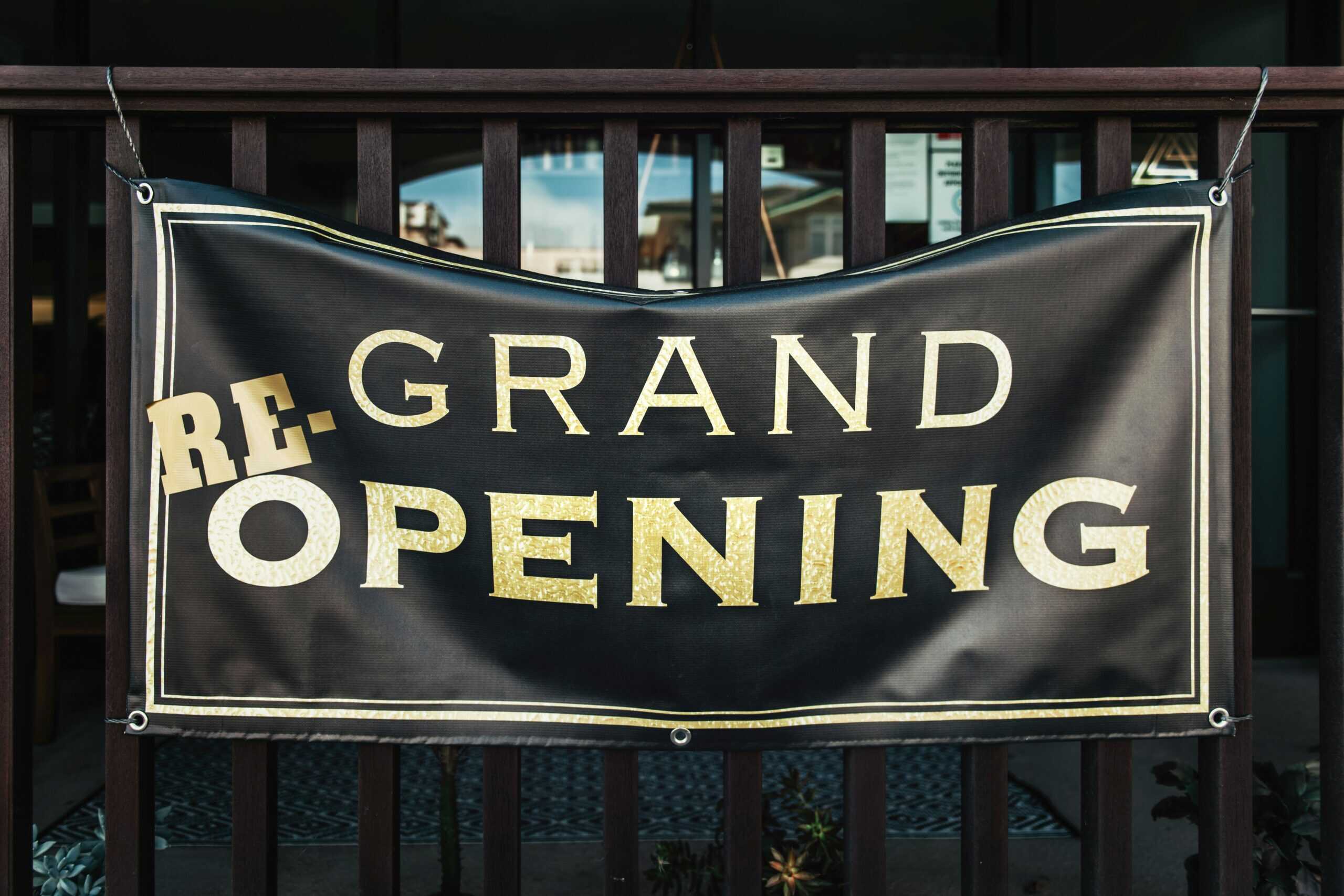 Outdoor Banners: Materials, Design, and Durability Tips